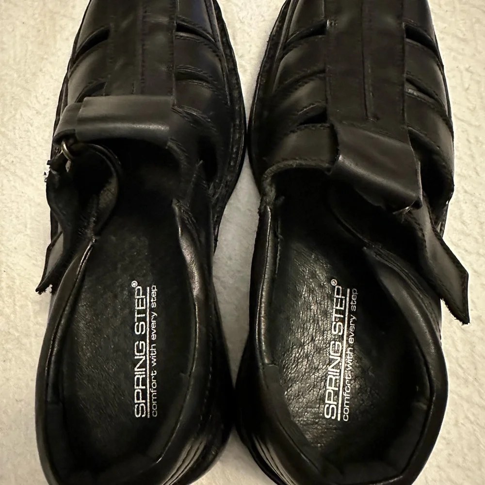 Spring Step Sandals - Picture 4 of 5